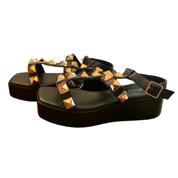 *NEW* Black Get Your Glam On Studded Sandals Size 8.5 Forever Brand - Picture 3 of 7
